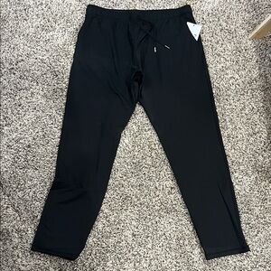 Zyia Women’s Black Everywhere Pants